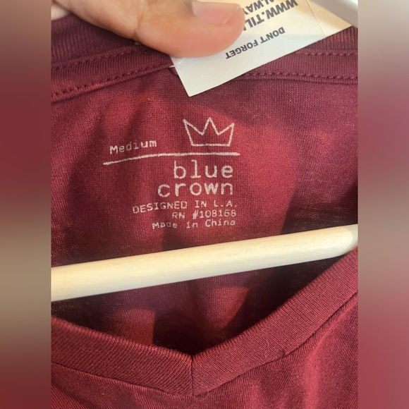 Tilly’s - Merlo Red T-Shirt - Medium - Picture 2 of 4